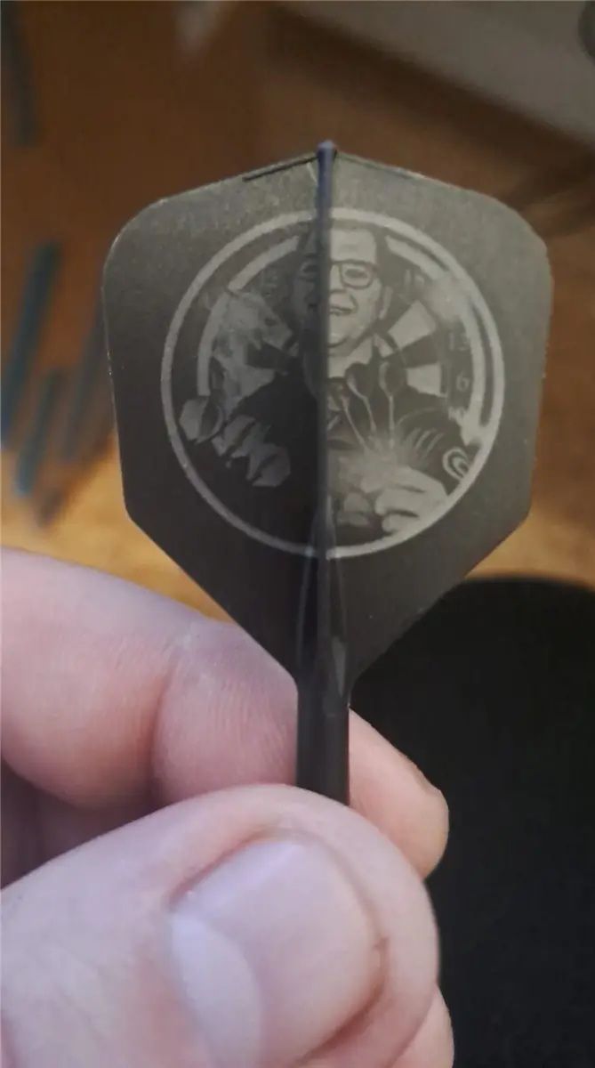 Cosmo Darts Fit Flights Standard/Shape eigenes Bild Logo Text personalisiert Flights