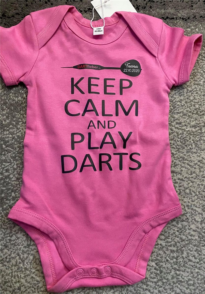 Kurzarm Baby Body mit Darts Aufdruck 3-6 Monate Geschenk zur Geburt Shirts Kurzarm Baby Body mit Darts Aufdruck 3-6 Monate Geschenk zur Geburt Shirts