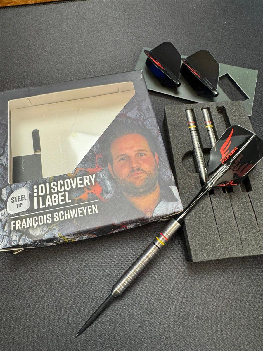 Cosmo Darts Discovery Label Francois Schweyen Steeldarts 22,5 Gramm Steeldarts