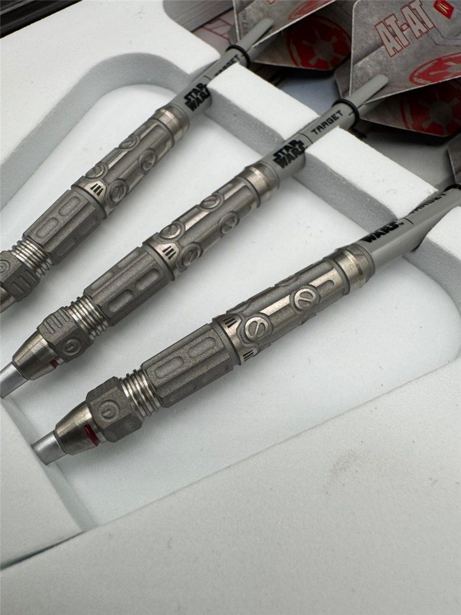 Target Star Wars AT-AT Swiss Point 90% Steeldarts 23 Gramm Bundle mit Mandalorian K-Flex Set Steeldarts
