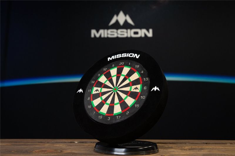 Mission Mini Dartboard inkl. 6 Darts Bristle Board