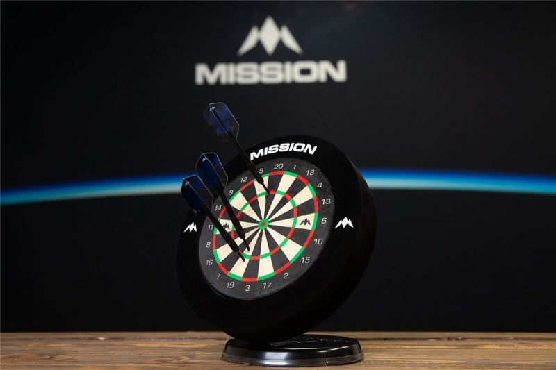 Mission Mini Dartboard inkl. 6 Darts Bristle Board