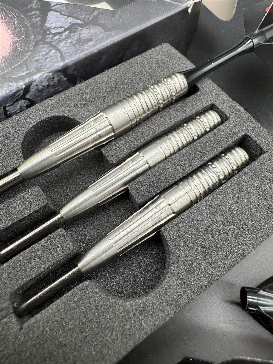 Cosmo Darts Discovery Label Daisuke Akamatsu Steeldarts 20,5 Gramm Steeldarts