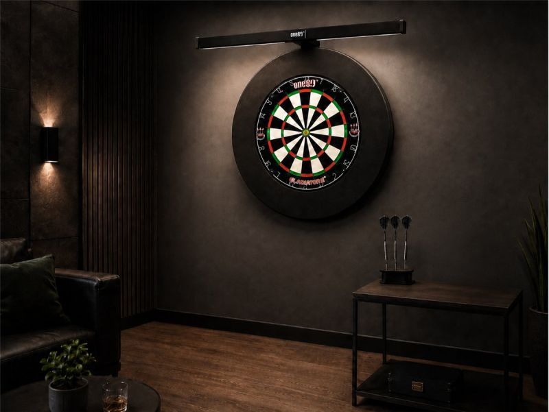 Mega Dart Starter-Set – Gladiator 3 Dartboard mit LED-Beleuchtung Bristle Board