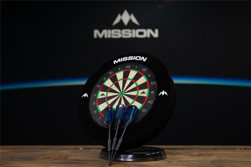 Mission Mini Dartboard inkl. 6 Darts Bristle Board